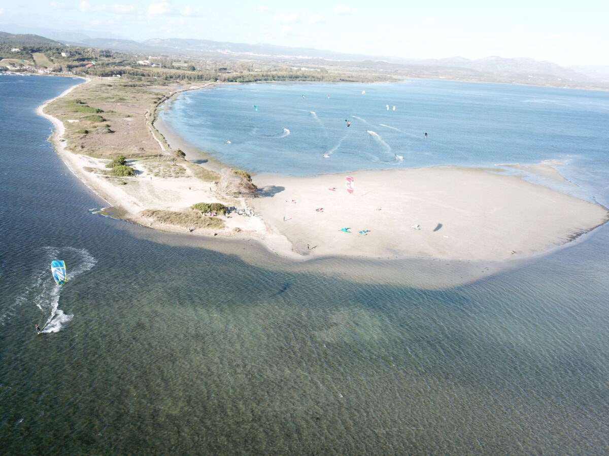 Punta Trettu Kitesurf Sardegna: il miglior Kite Spot con acqua piatta e bassa